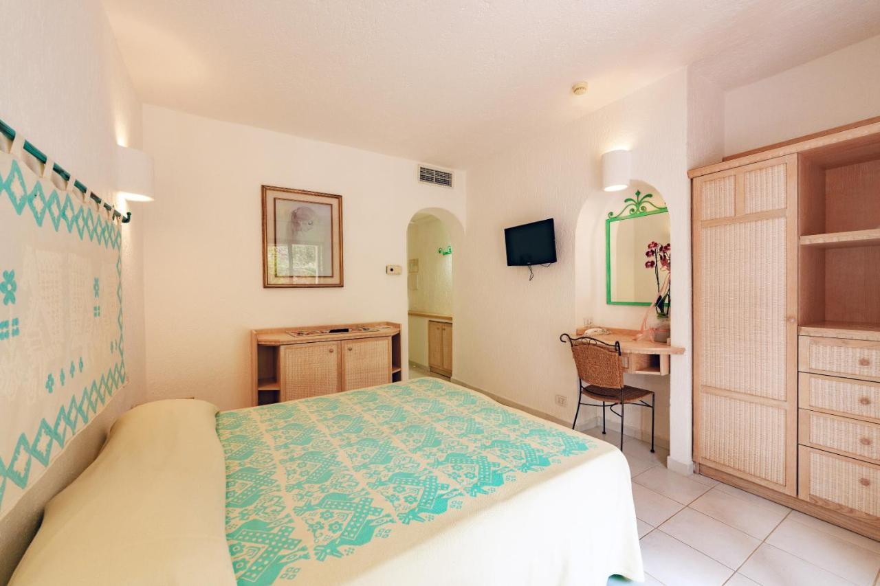 Hotel Punta Est Baja Sardinya Dış mekan fotoğraf