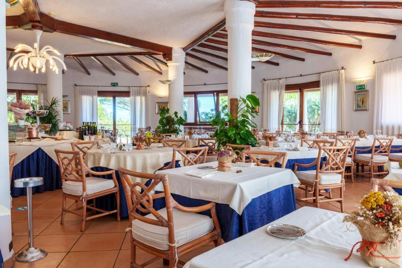Hotel Punta Est Baja Sardinya Dış mekan fotoğraf