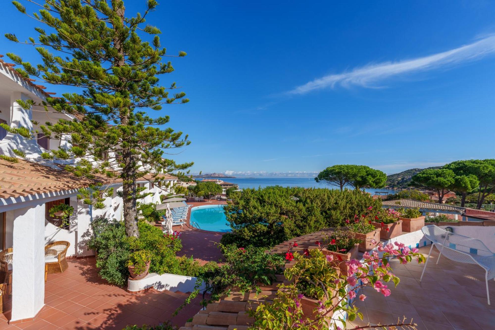 Hotel Punta Est Baja Sardinya Dış mekan fotoğraf