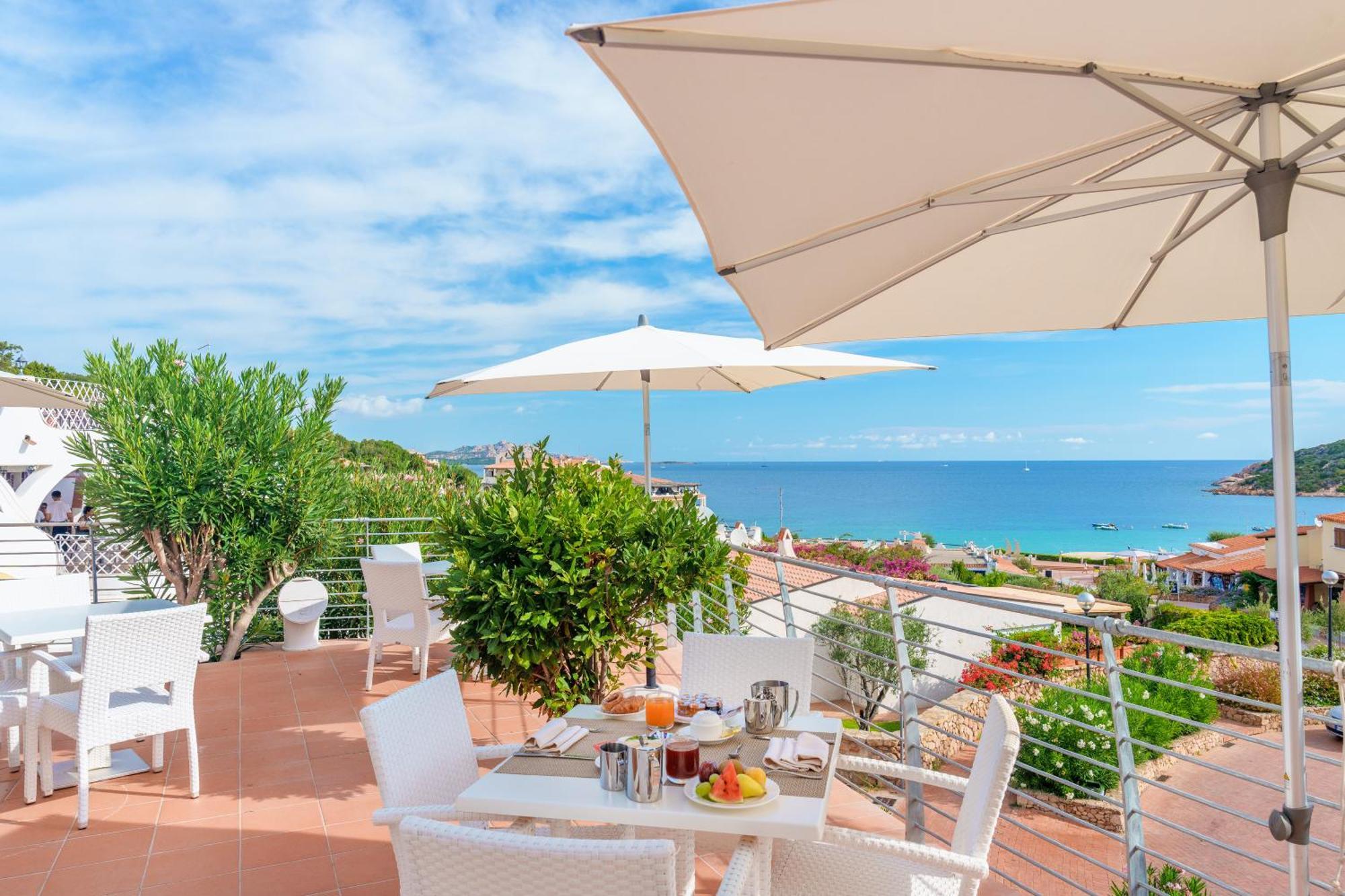 Hotel Punta Est Baja Sardinya Dış mekan fotoğraf