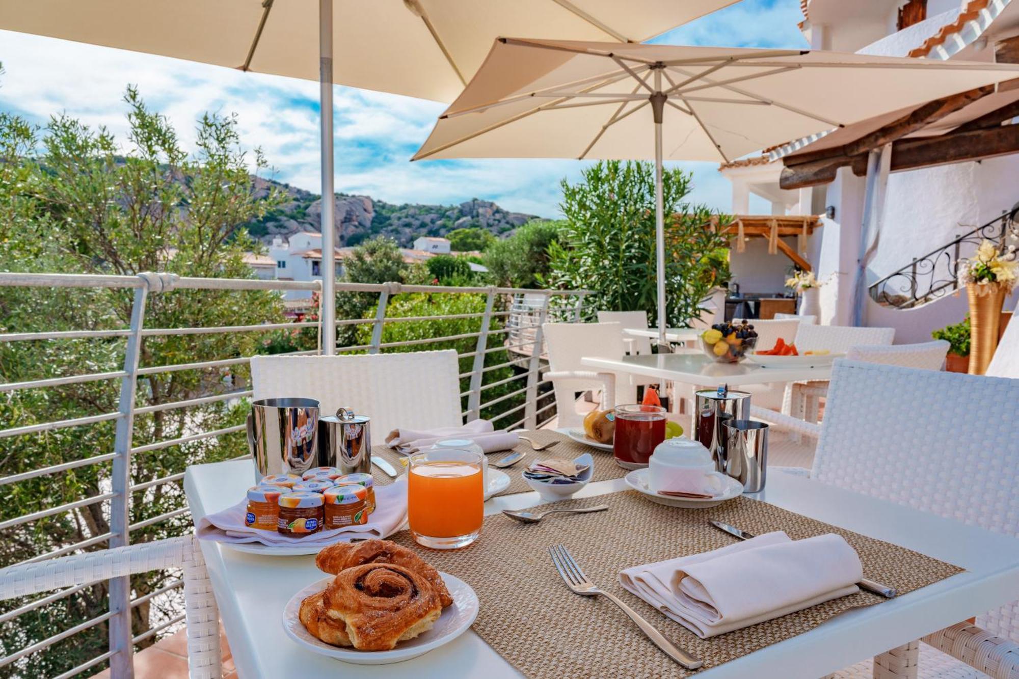 Hotel Punta Est Baja Sardinya Dış mekan fotoğraf