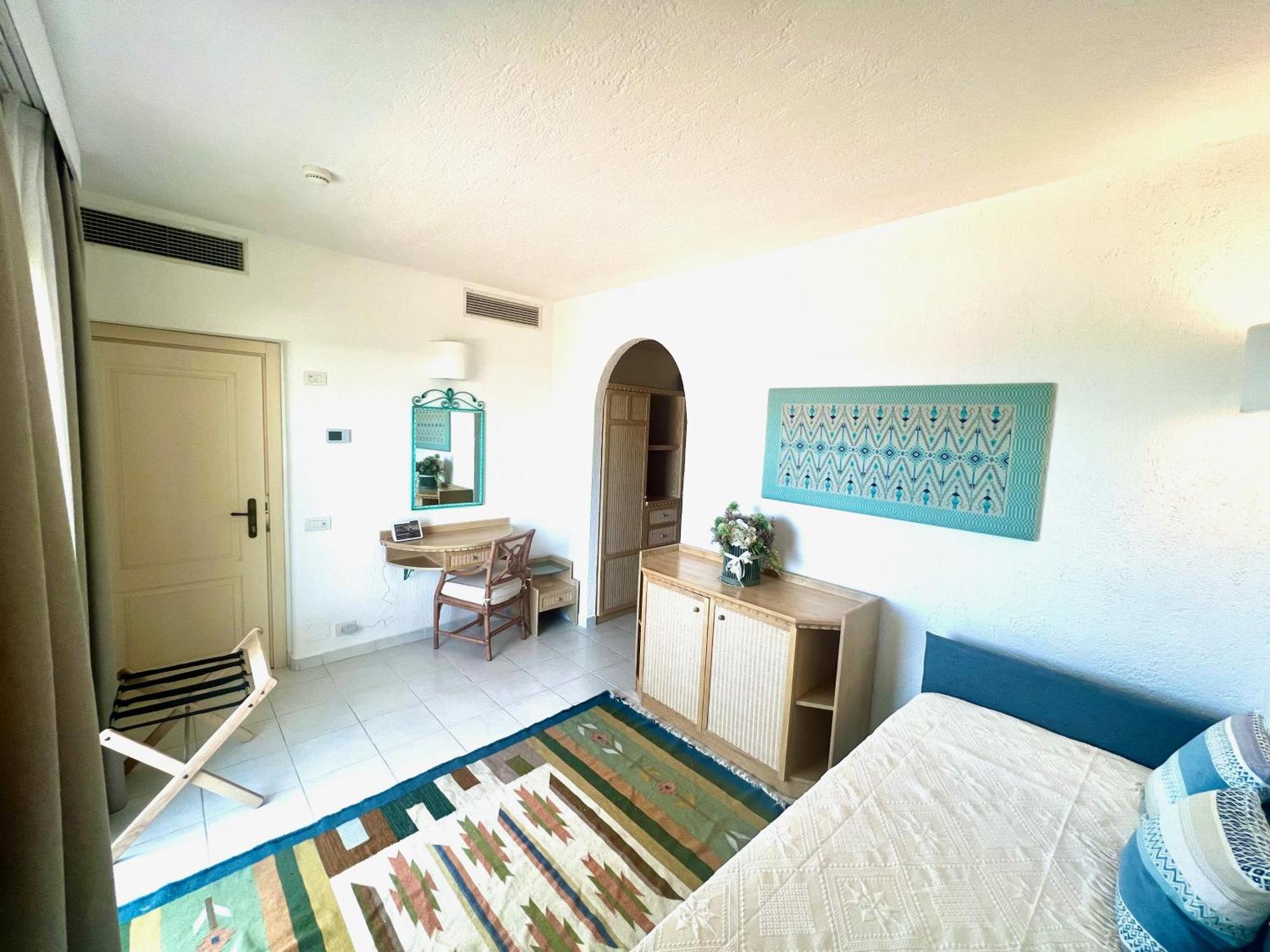 Hotel Punta Est Baja Sardinya Dış mekan fotoğraf