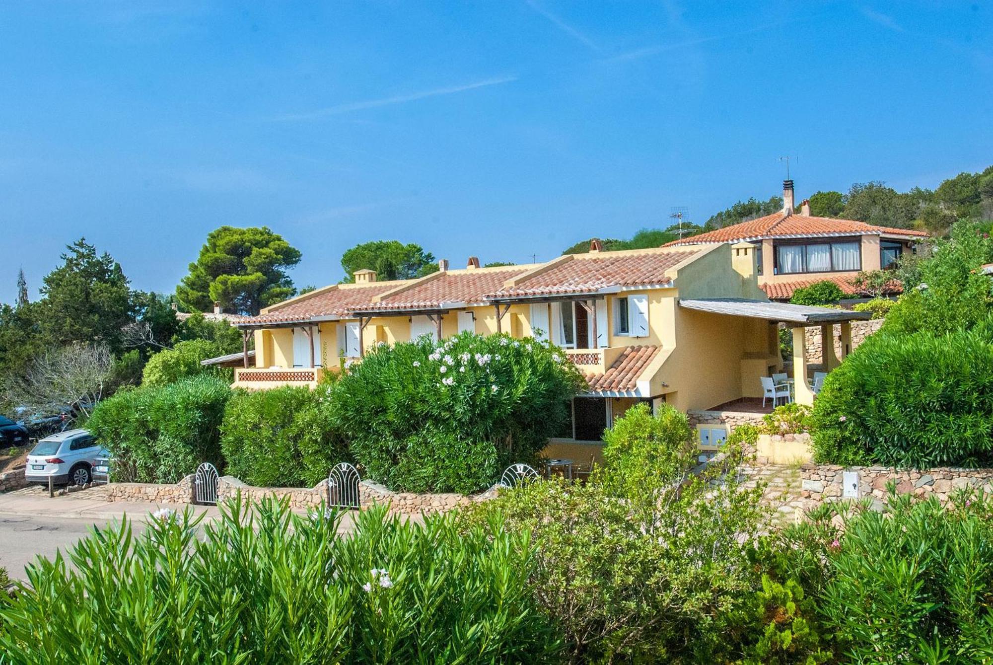 Hotel Punta Est Baja Sardinya Dış mekan fotoğraf