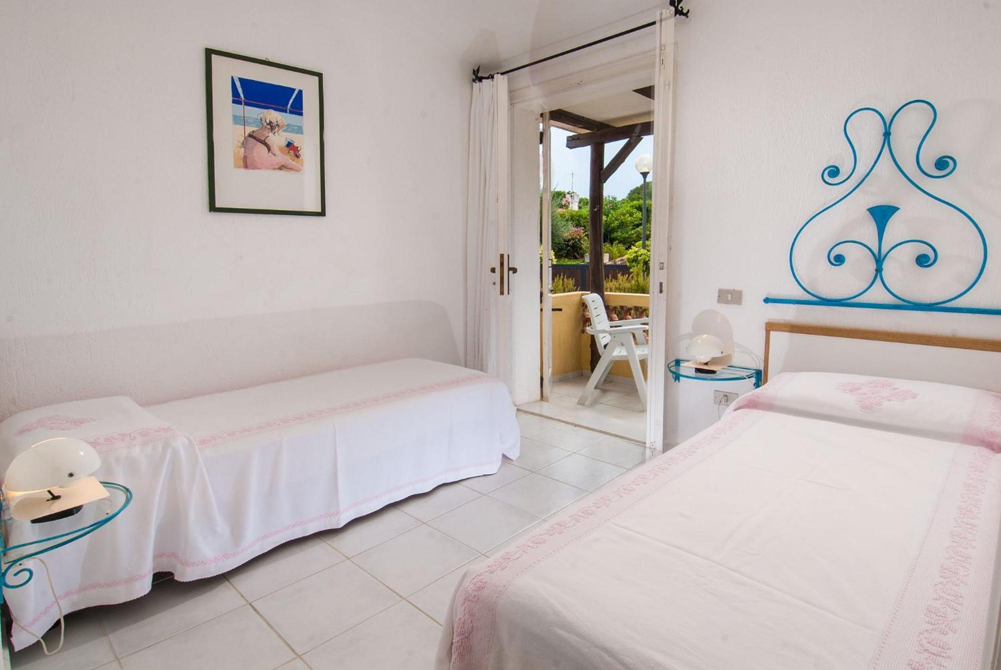 Hotel Punta Est Baja Sardinya Dış mekan fotoğraf
