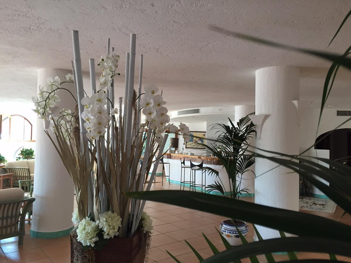 Hotel Punta Est Baja Sardinya Dış mekan fotoğraf